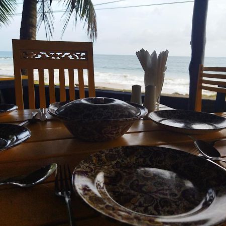 Sunchaser Beach Hotel Tangalle Bagian luar foto